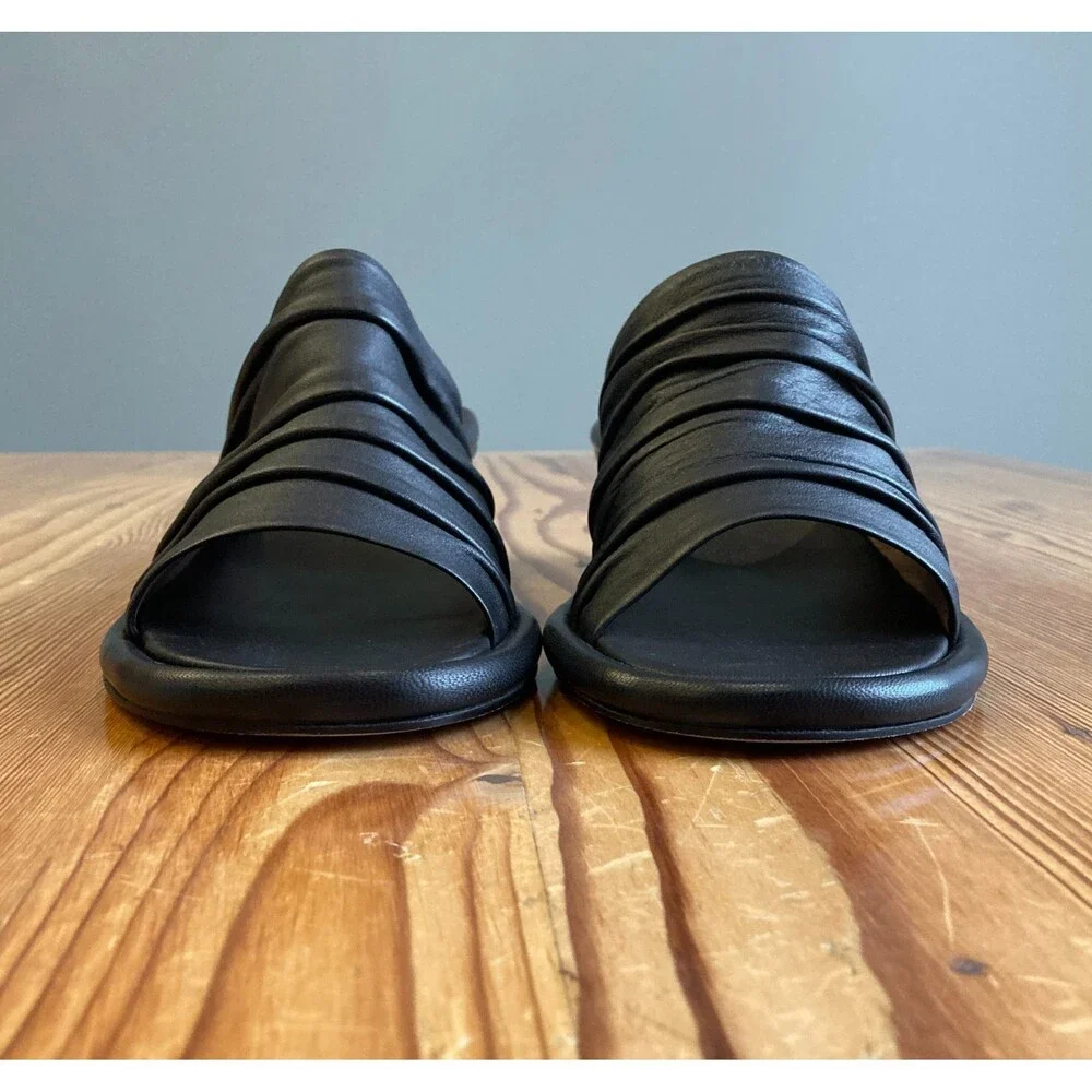 40 - Lauren Manoogian Black Leather Ruche Slide Heels Shoes NEW w/ Box 0416JW - Picture 2 of 7